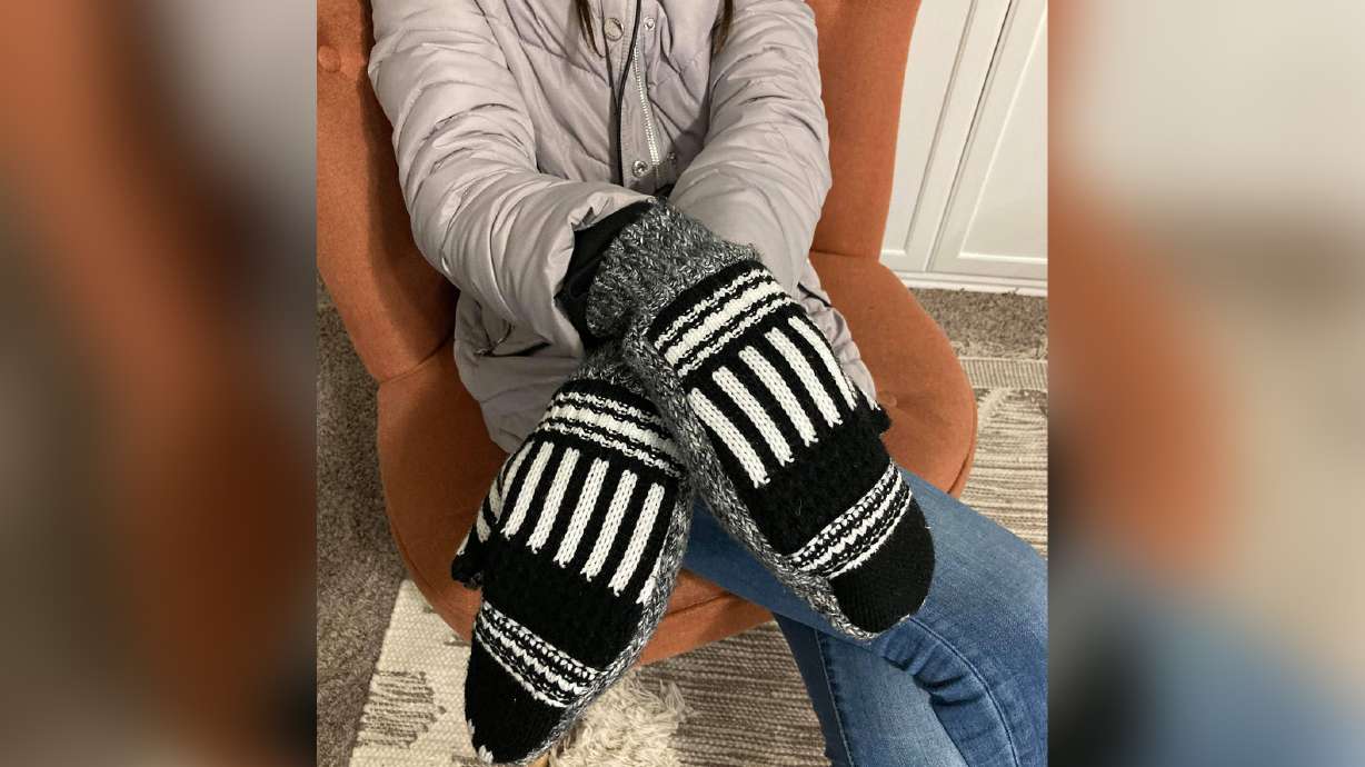 Eagle Mountain youth group creates Bernie Sanders mittens out of old sweaters