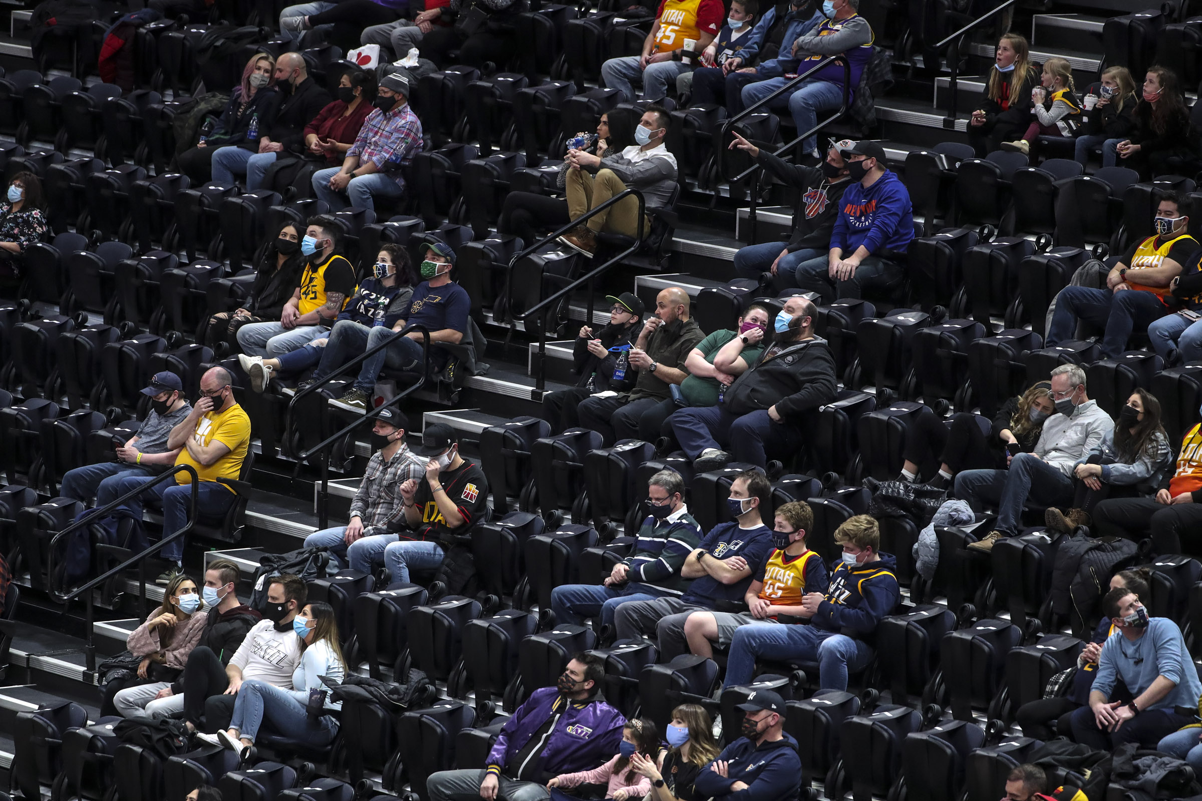 utah-jazz-courtside-tickets-utah-jazz-fan-gets-swag-injuries-after-donovan-mitchell-rams-into