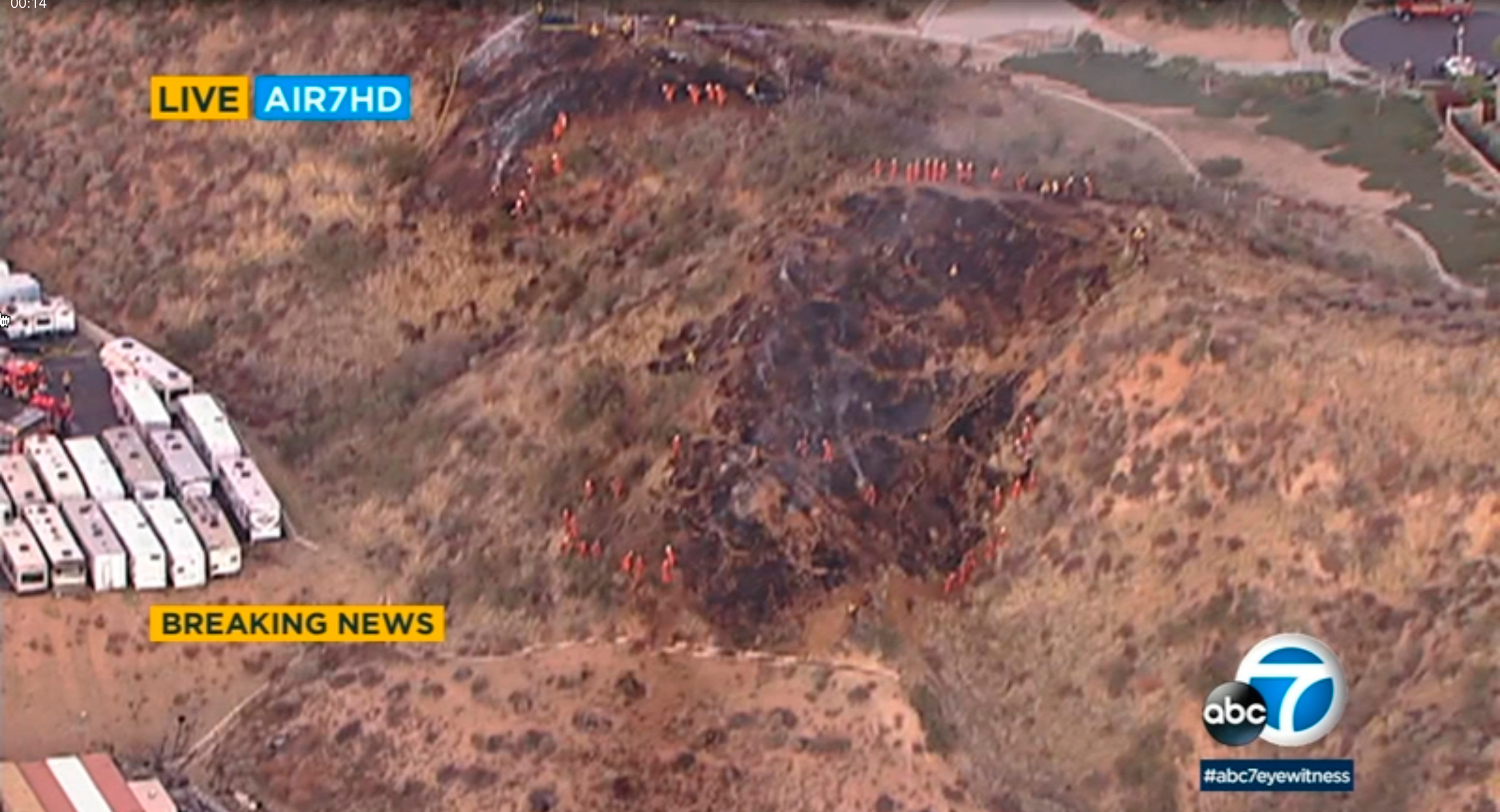 4 hurt in explosion at Los Angeles-area industrial park