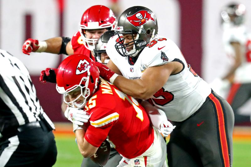 Tampa Bay Buccaneers defensive end Ndamukong Suh (93) sacks Kansas City Chiefs quarterback Patrick Mahomes (15) during the fourth quarter in Super Bowl LV at Raymond James Stadium.  Photo: Mark J. Rebilas, USA TODAY Sports via Reuters)
