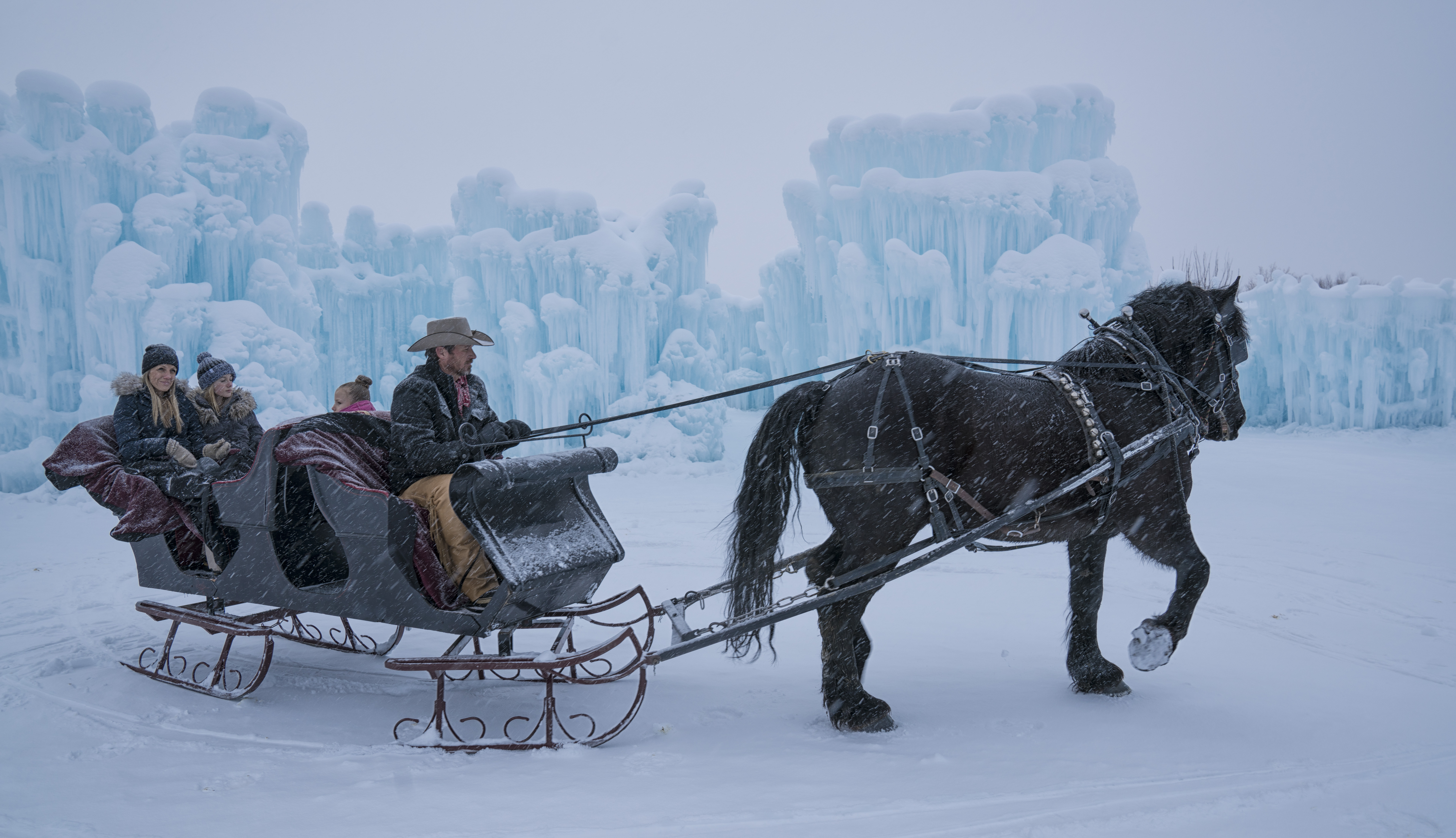 5 romantic date night activities outside of the norm