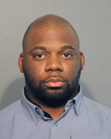 Judge: Man impersonating Chicago cop 'danger' to community