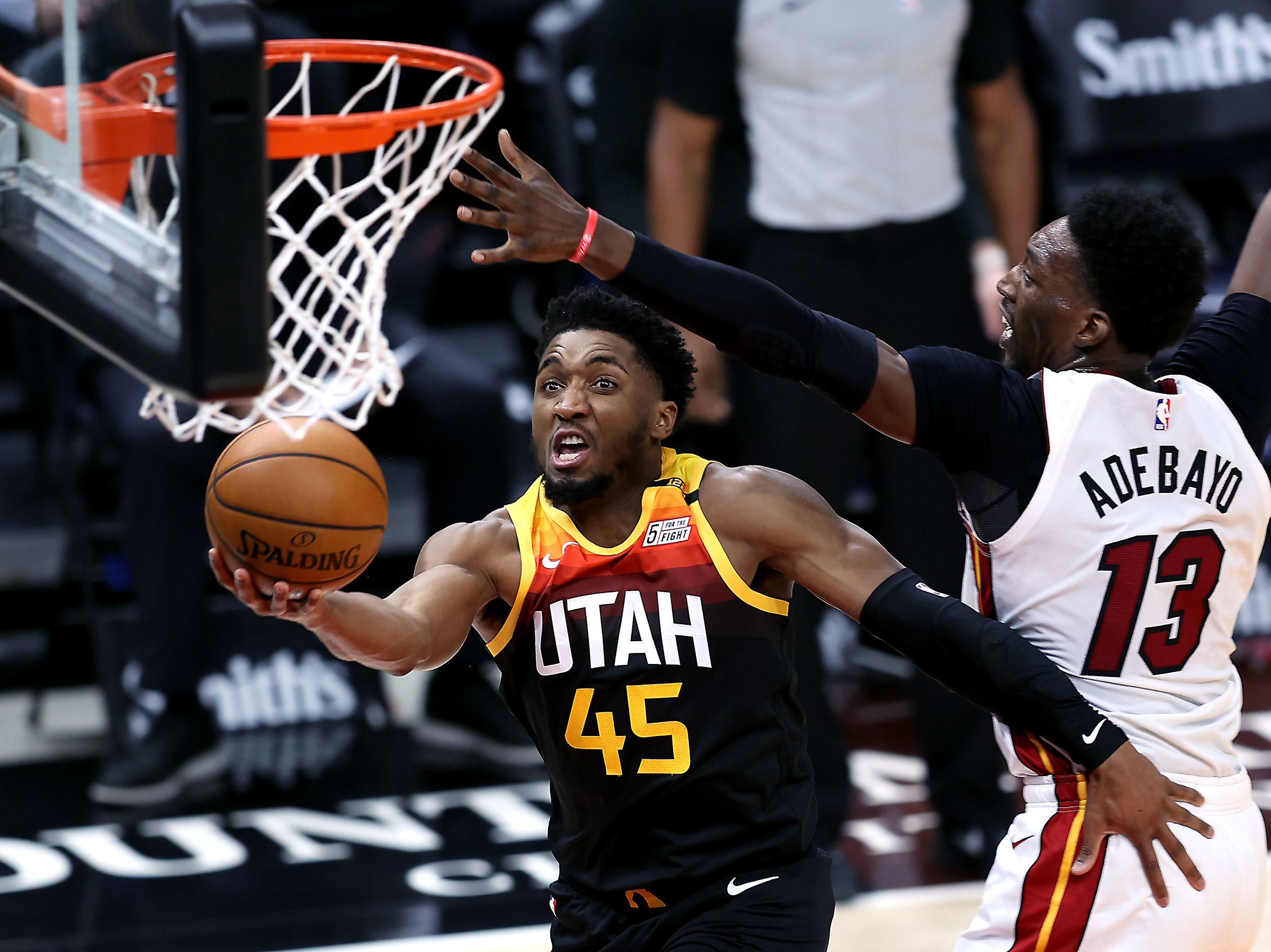 All-Star dunk contest: Utah's Donovan Mitchell wins with nod to