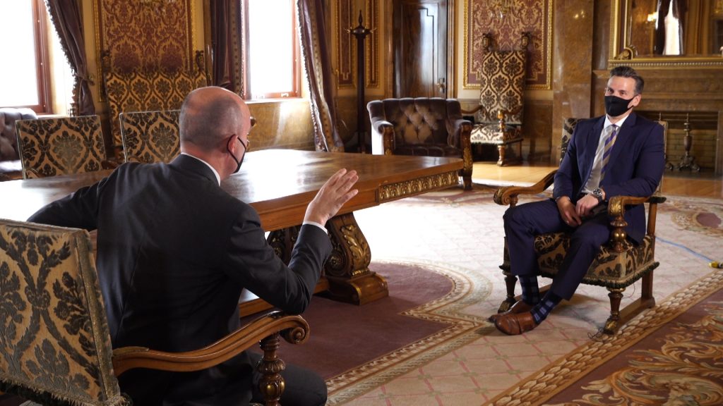 Gov. Spencer Cox speaks with KSLās Mike Headrick about the stateās vaccine rollout.