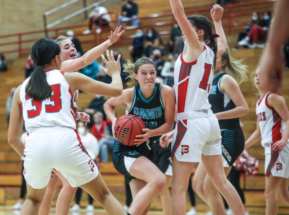 Farmington and Bountiful compete in a girls basketball game in Bountiful on Thursday, Jan. 14, 2021.