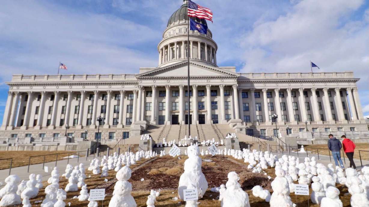 Hundreds of snowmen make a case in Utah for climate change