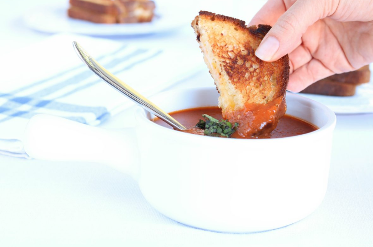 Instant Pot Tomato Soup