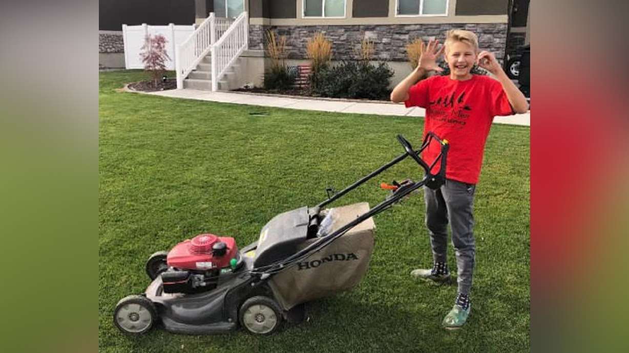 Boston Housely poses after completing his 50th yard in the 50 Yard Challenge.
PC Julie Housley.