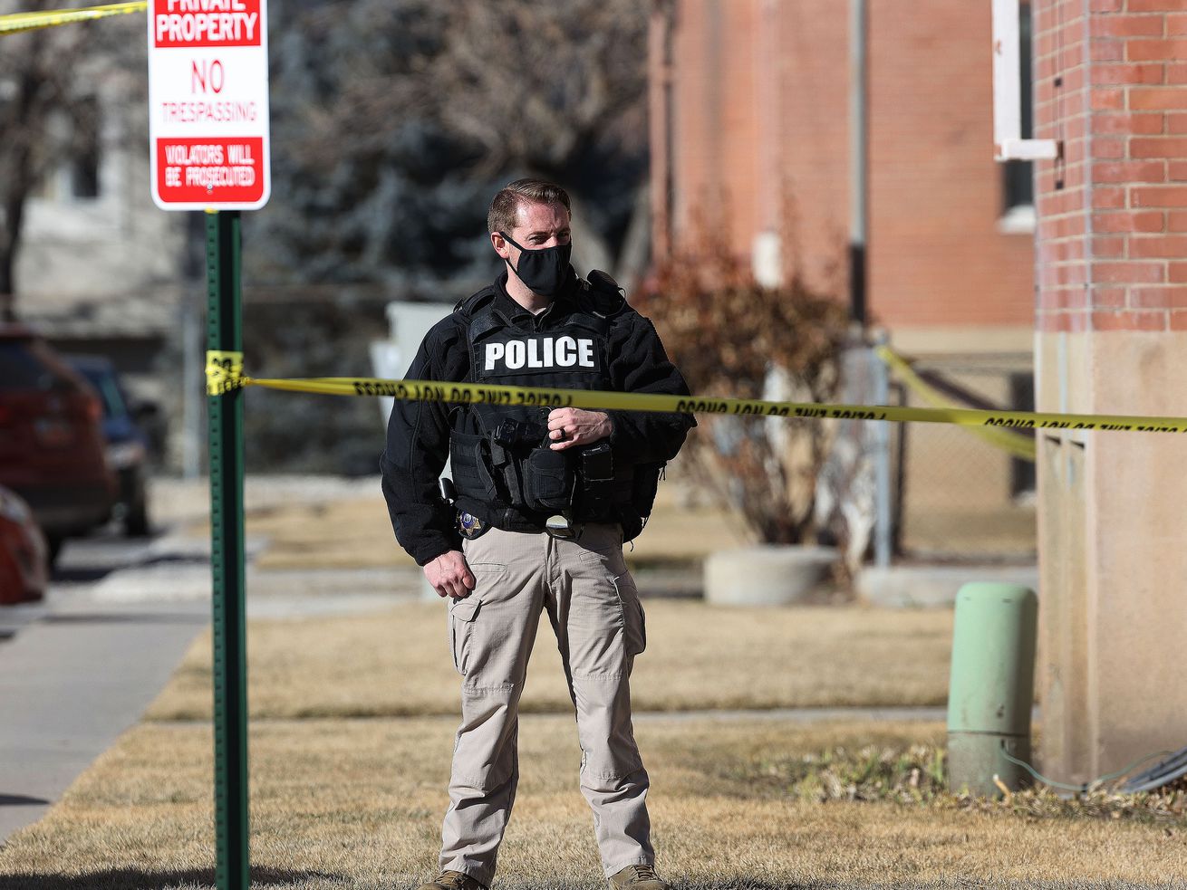 Provo police investigate after a Provo police officer
was injured during an exchange of gunfire with a man at Vista Ridge
Apartment Community in Provo on Thursday, Feb. 25, 2021. On
Wednesday, Keith Justin Taylor was charged with three counts of
attempted aggravated murder.