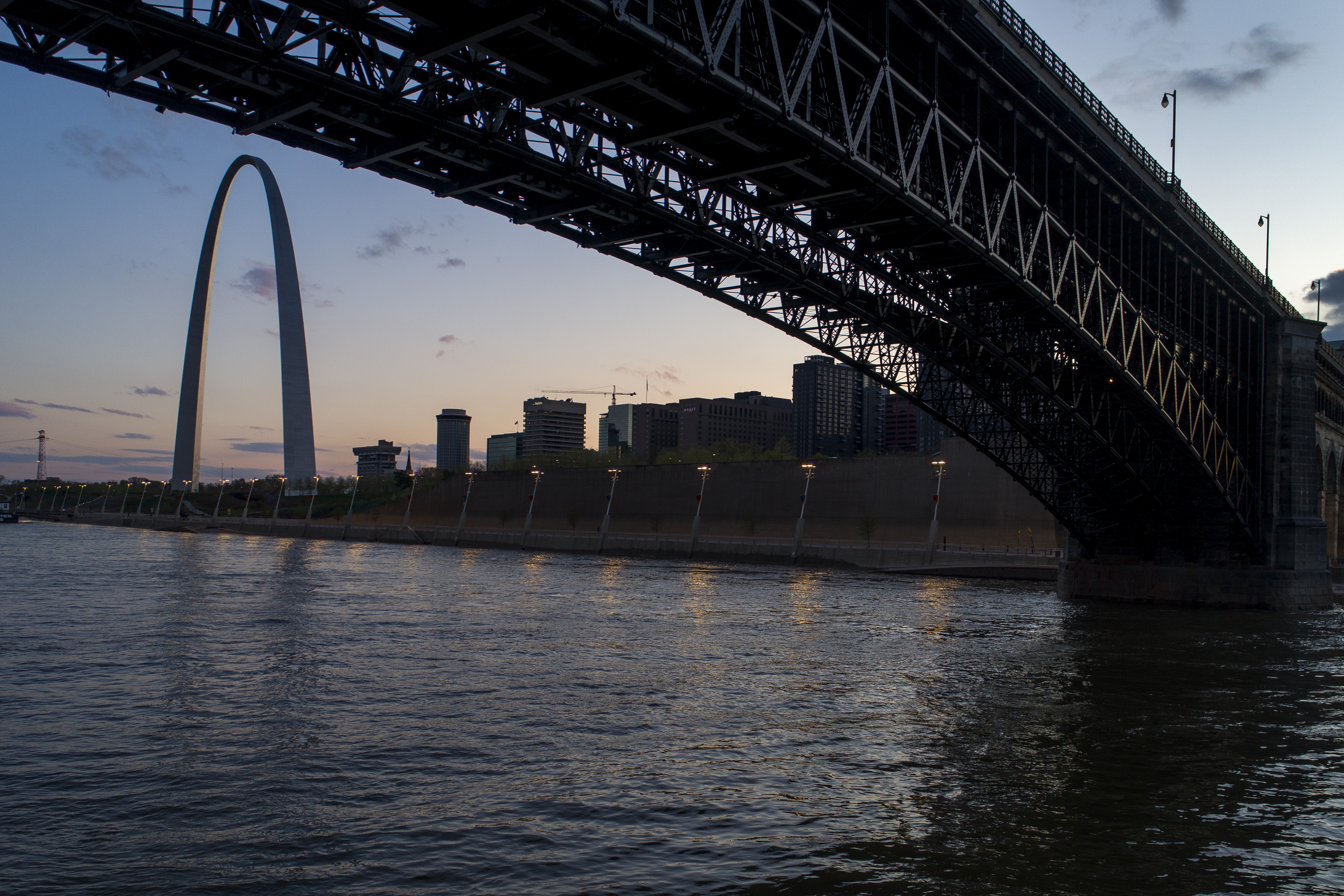 Mississippi River cities join project to map plastic litter