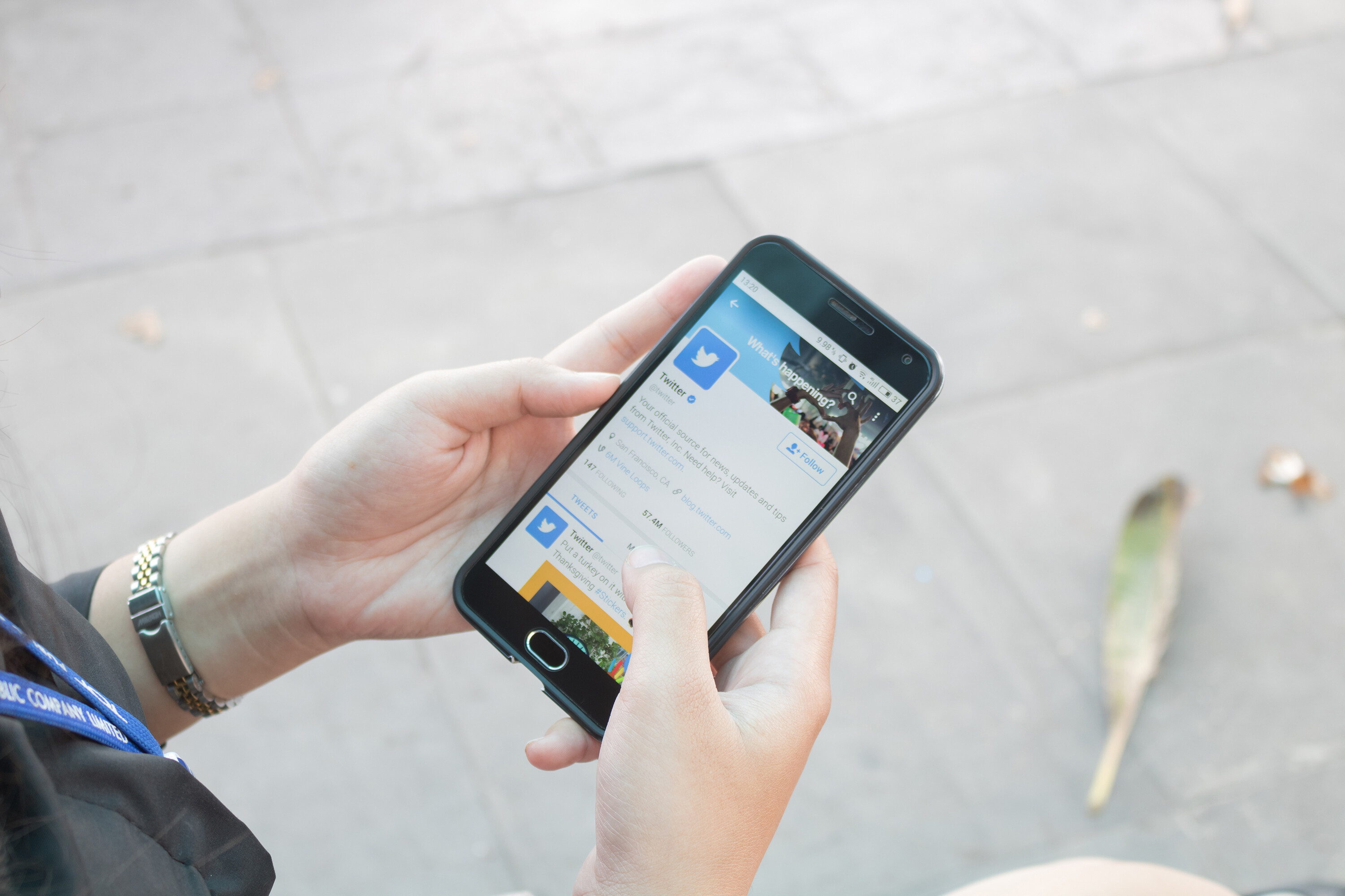 Twitter is testing an 'undo' option after sending tweets