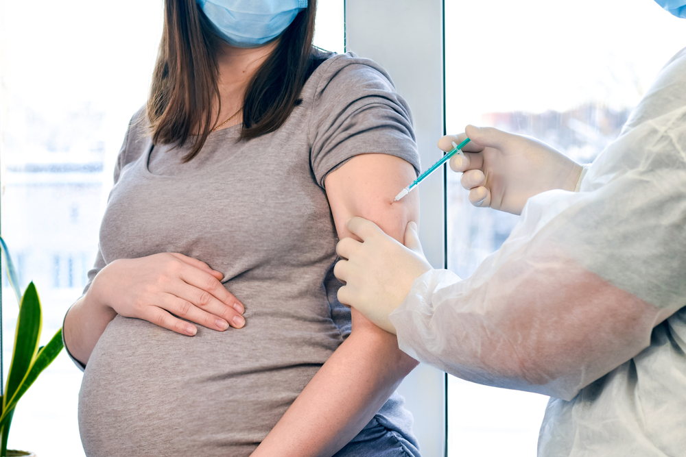 Should pregnant women get the COVID-19 vaccine? Experts weigh in