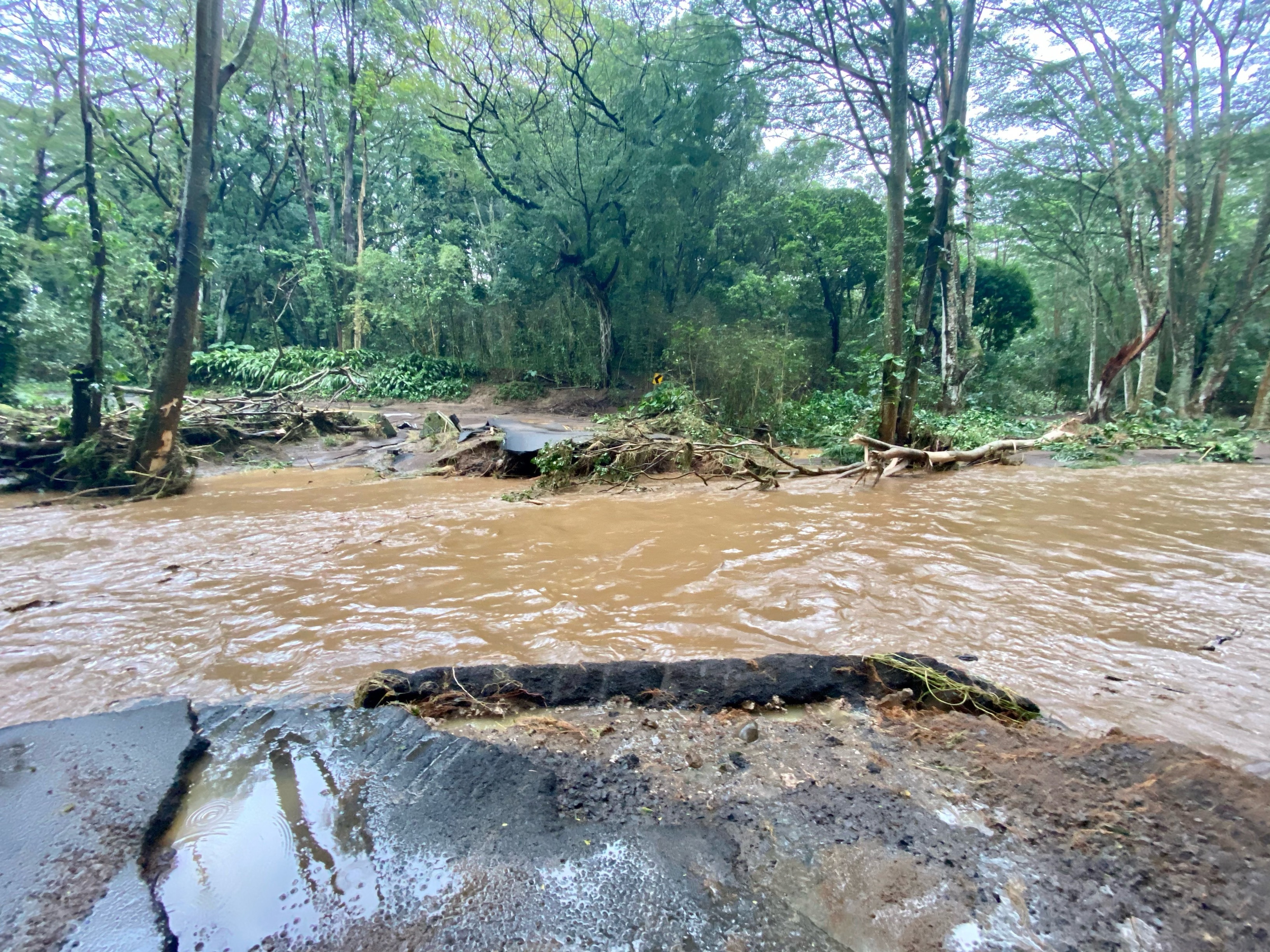 Town north of Honolulu evacuated as stream floods