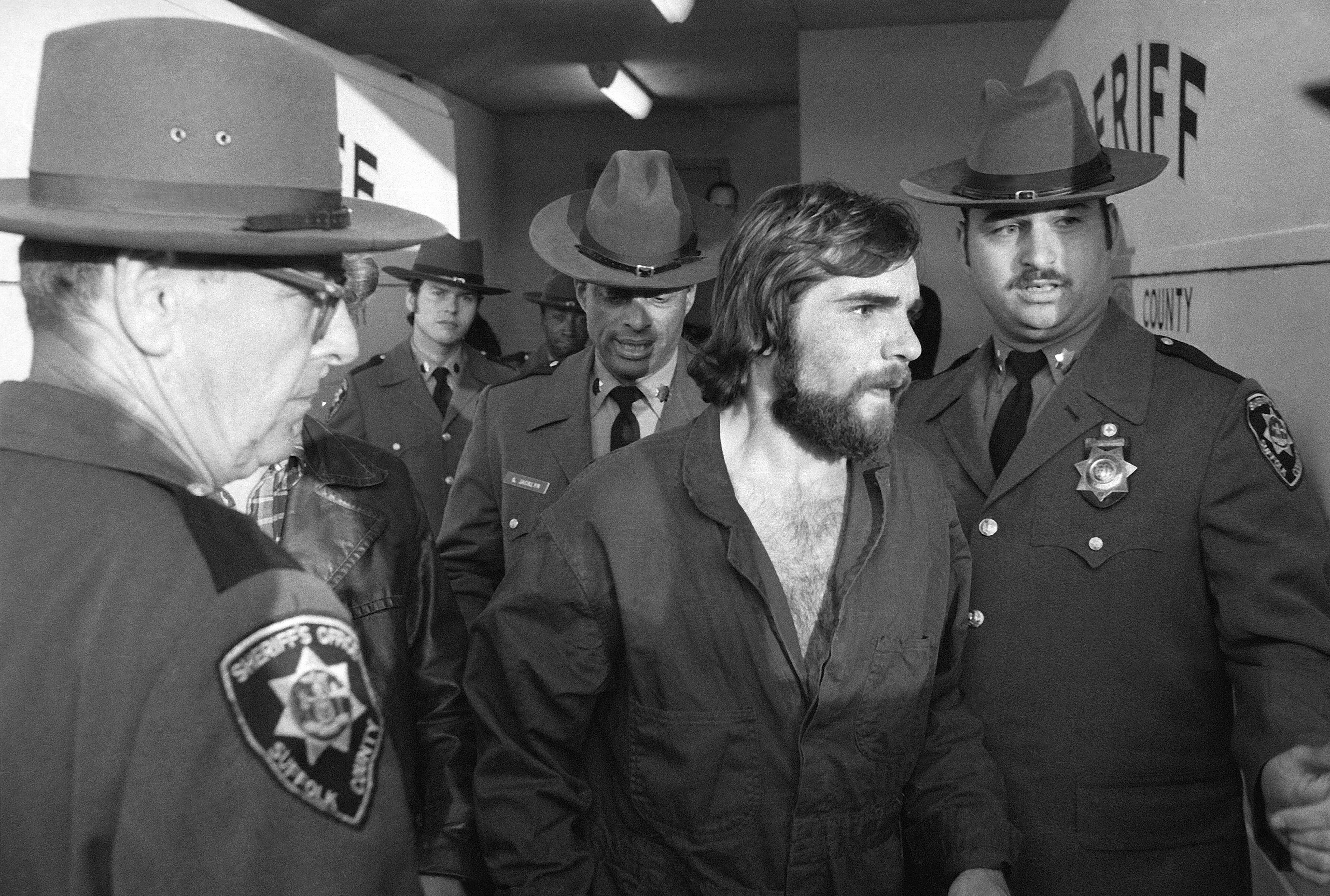DeFeo, convicted killer in 'Amityville Horror' case, dies