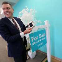 Real estate firm to hire nearly 1,000 new employees by year's end