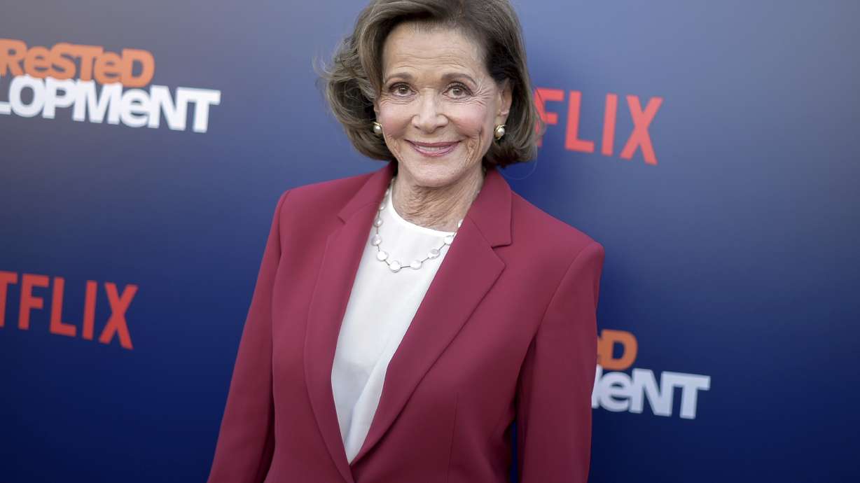 'Arrested Development' actor Jessica Walter dies at 80