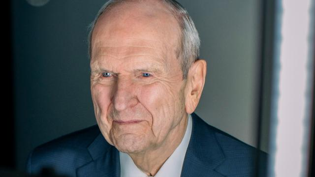 President Nelson shares Palm Sunday message ahead of Easter, general conference