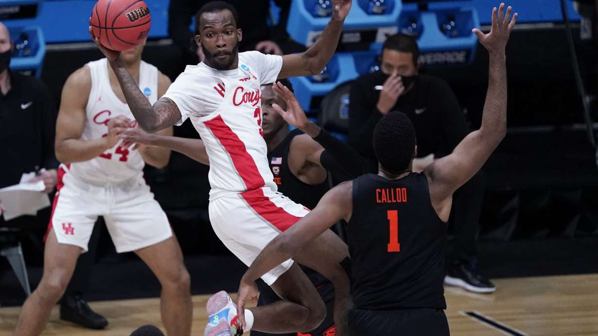 Houston tops Oregon State, reaches 1st Final Four since '84