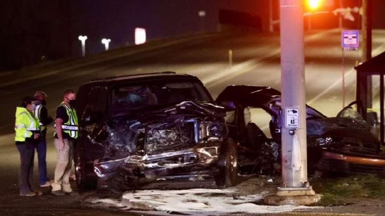 1 killed, 2 injured in car crash at Redwood Road on Wednesday