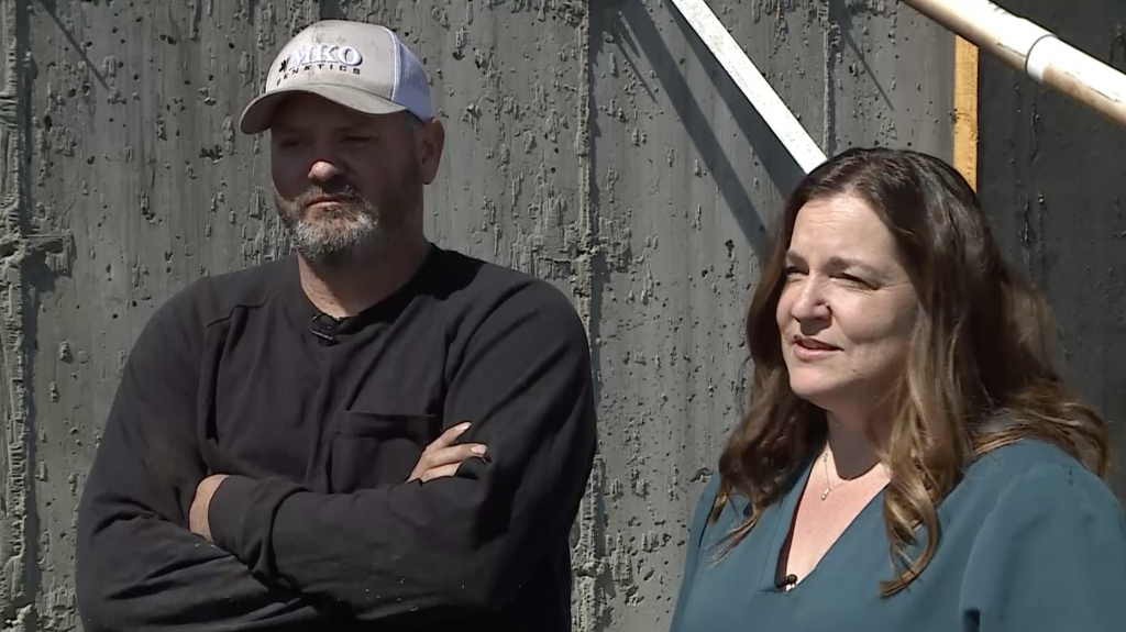 Mark and Roz Romriell.