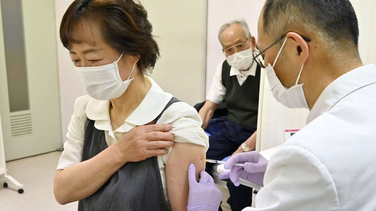 The Latest: All Ontario schools to shut down as virus surges