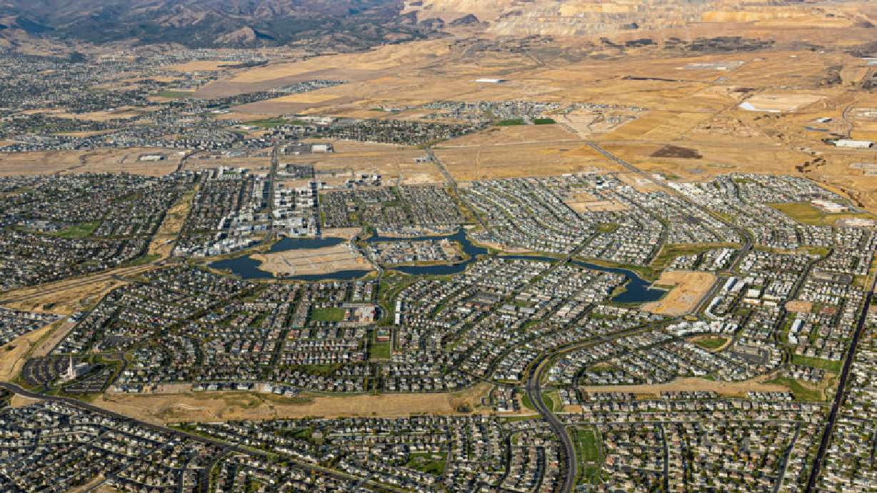 Larry H. Miller Real Estate buys 1.3K acres of undeveloped land in Daybreak