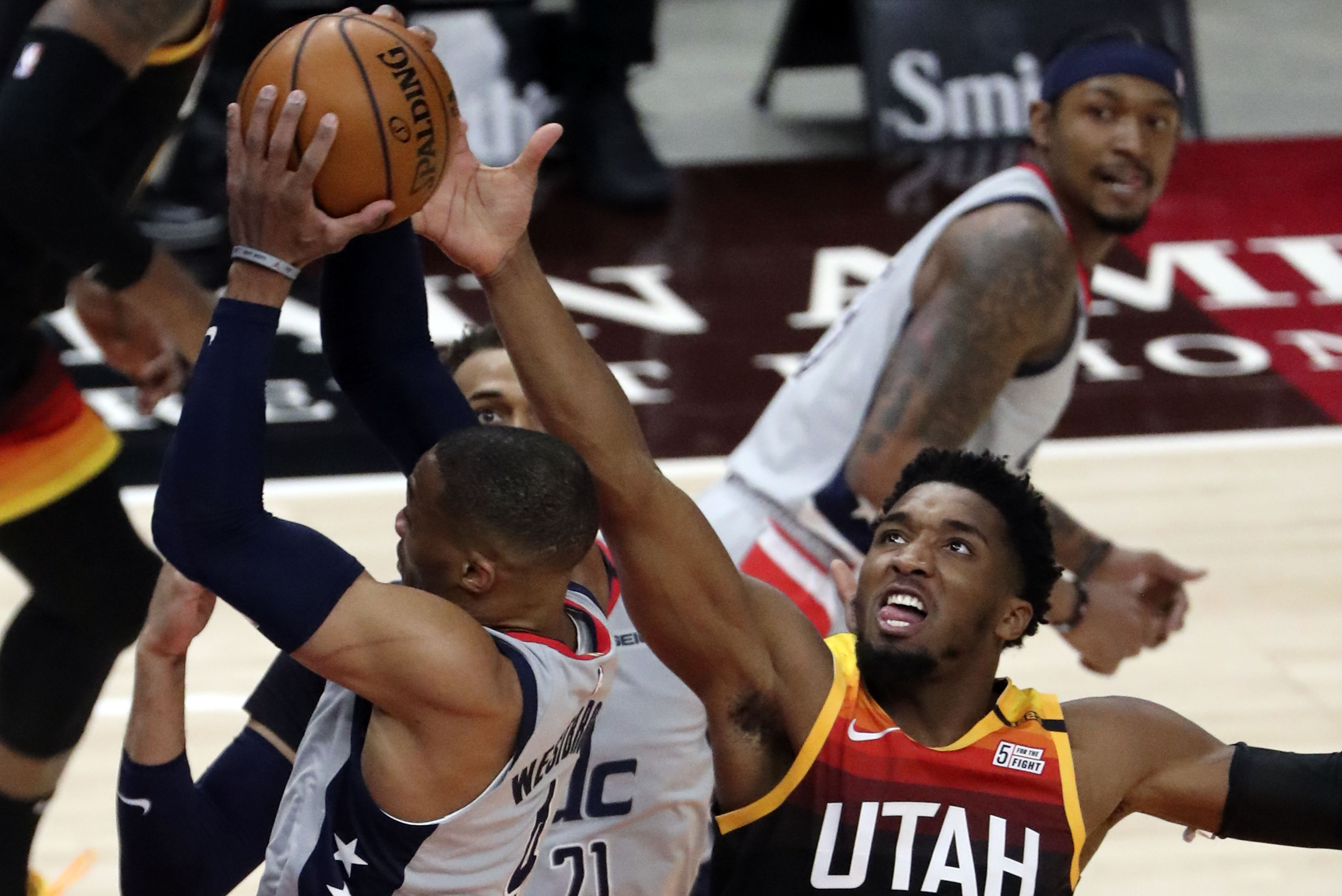 Streak Snapped Donovan Mitchell Goes Over 40 Again But Utah S Defense No Shows In Loss To Wizards Ksl Com