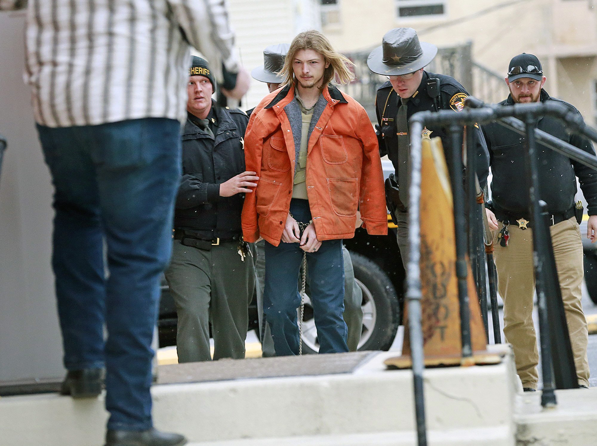 Man pleads guilty in fatal shootings of 8 from Ohio family
