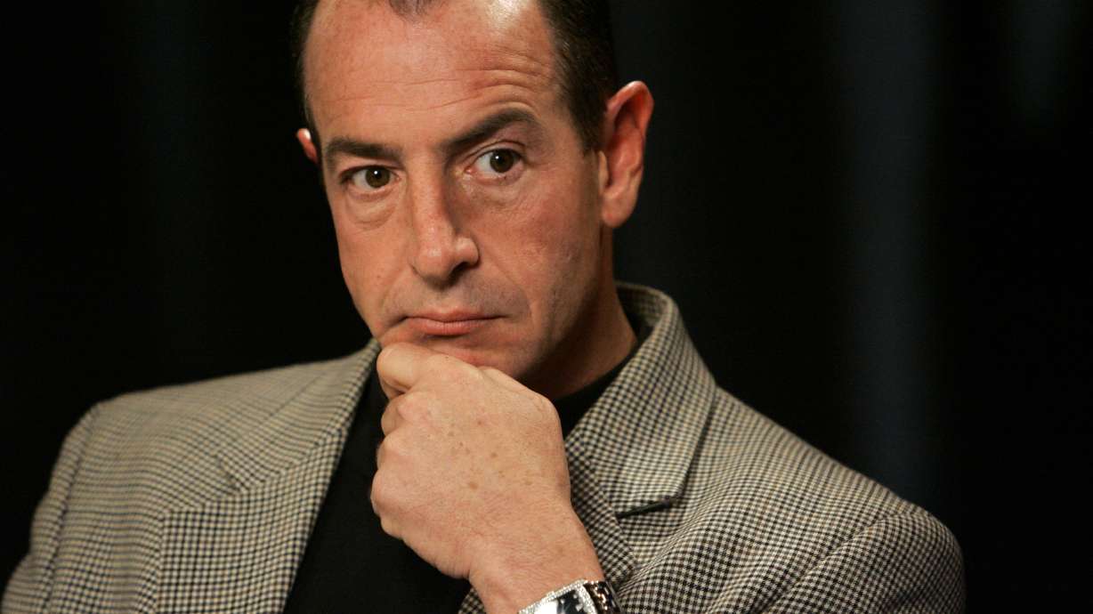 Lindsay Lohan's dad accused of taking kickbacks from rehab