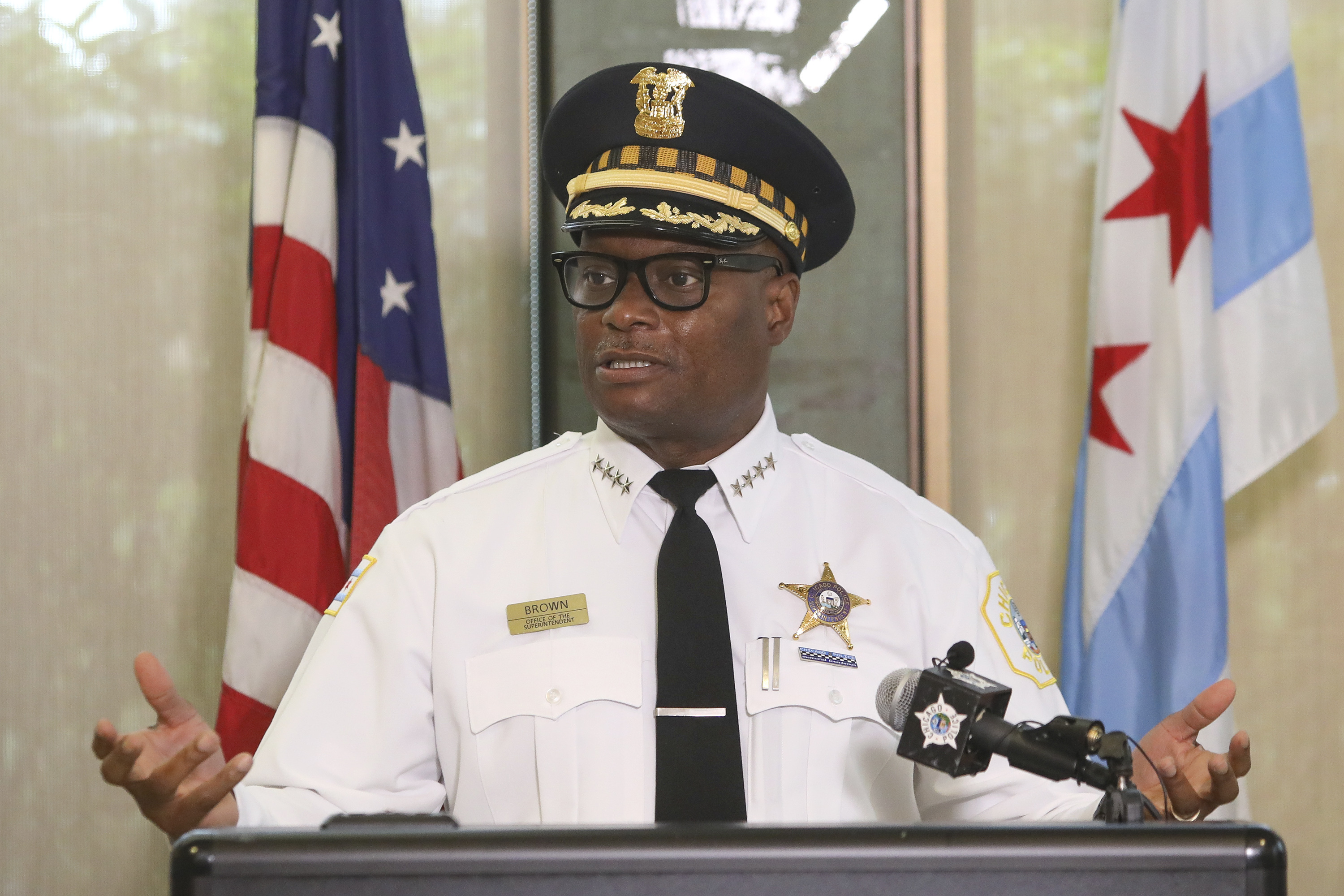 Oversight agency finds `deficiencies' in Chicago police raid