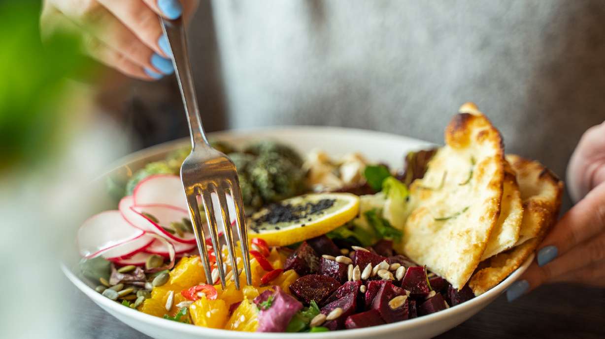 healthy lunch meal bowl vegetables
