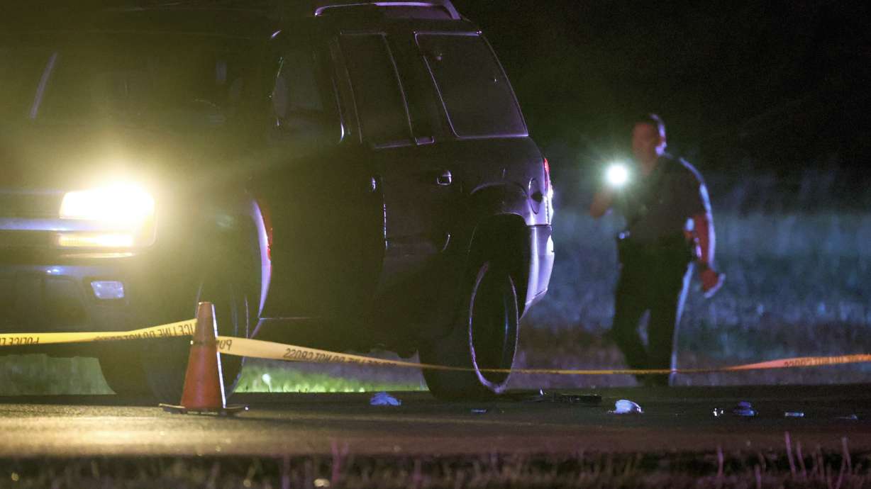 Missouri deputies kill man suspected of shooting officer