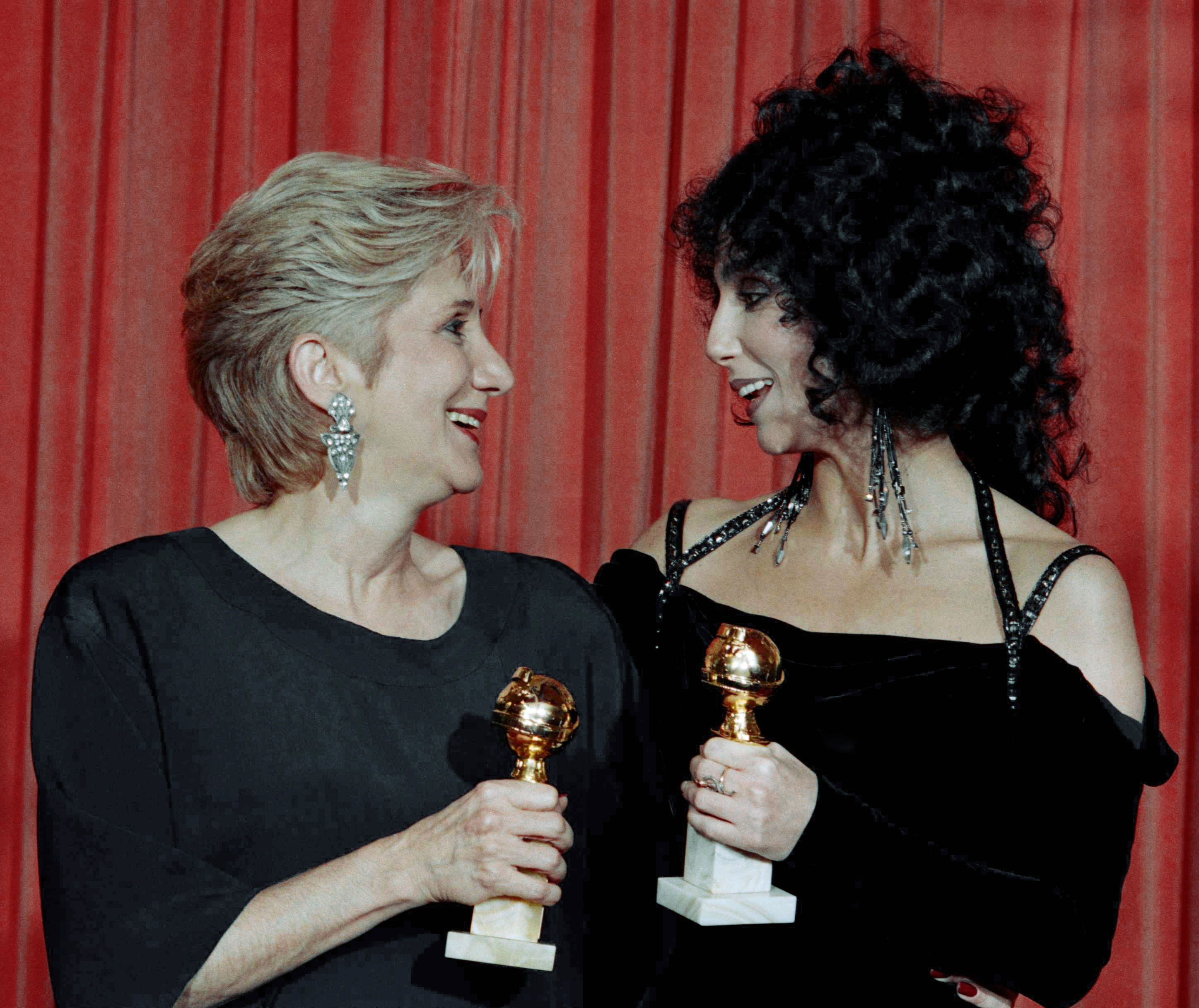 Olympia Dukakis, Oscar-winning 'Moonstruck' star, dies at 89