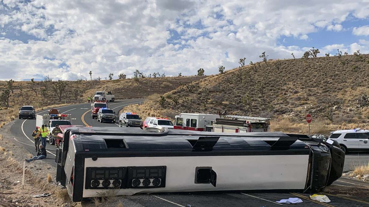 Records: Speed likely factor in fatal Arizona tour bus crash