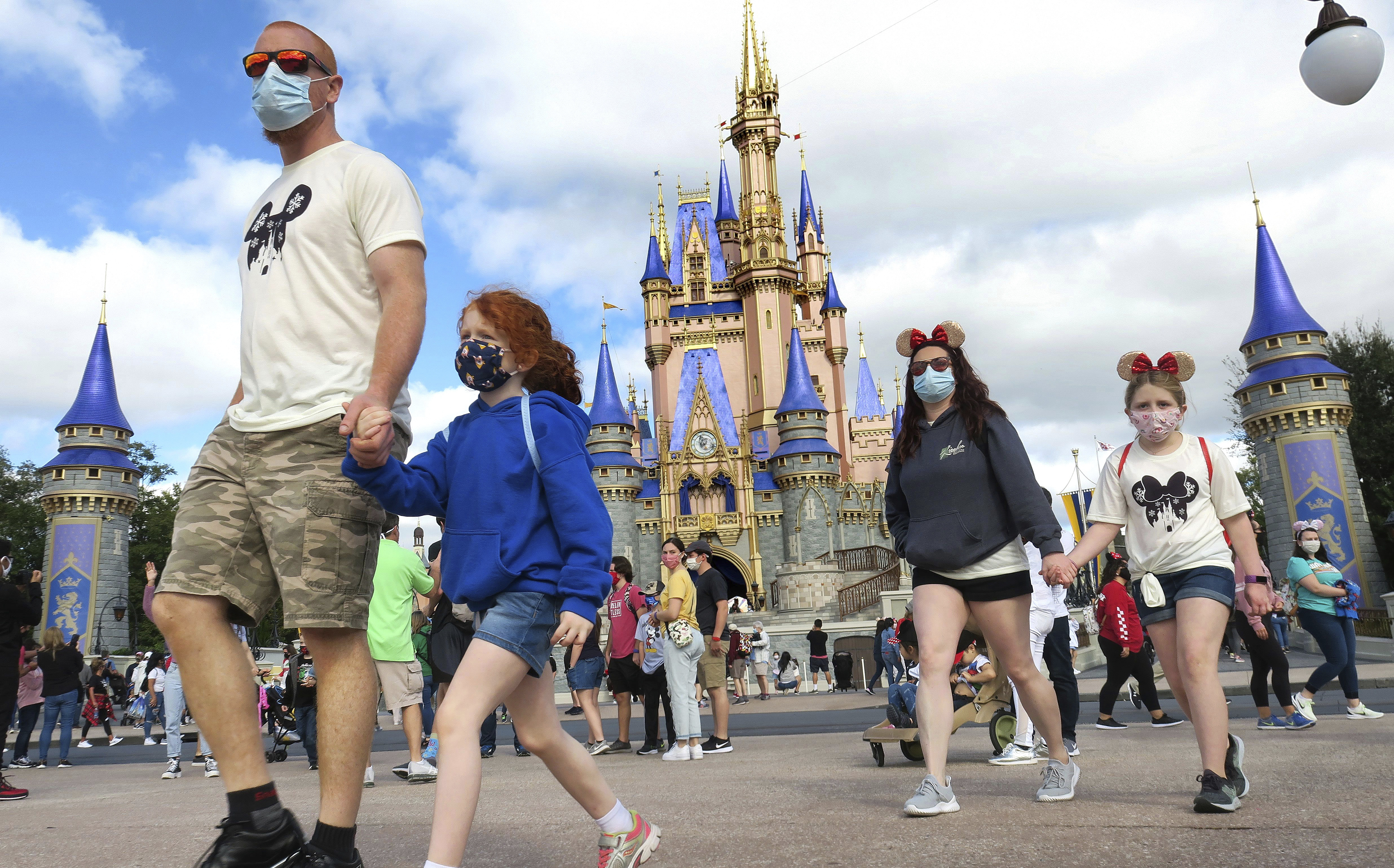 Florida's amusement parks loosen pandemic mask requirements