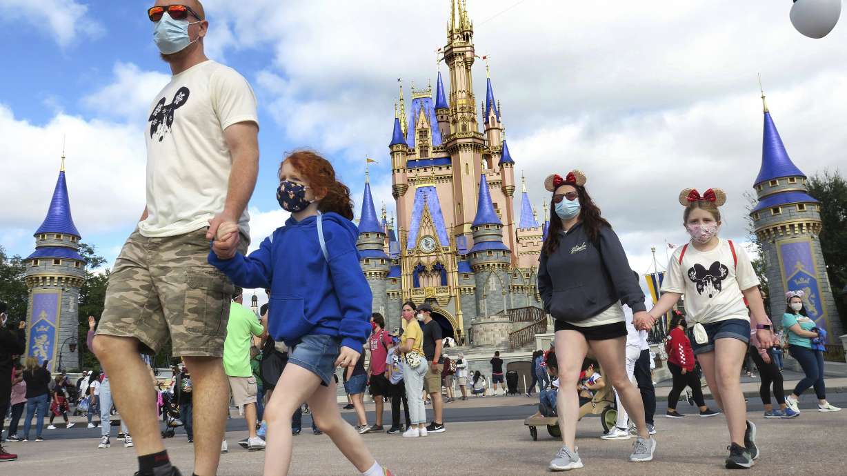 Florida's amusement parks loosen pandemic mask requirements