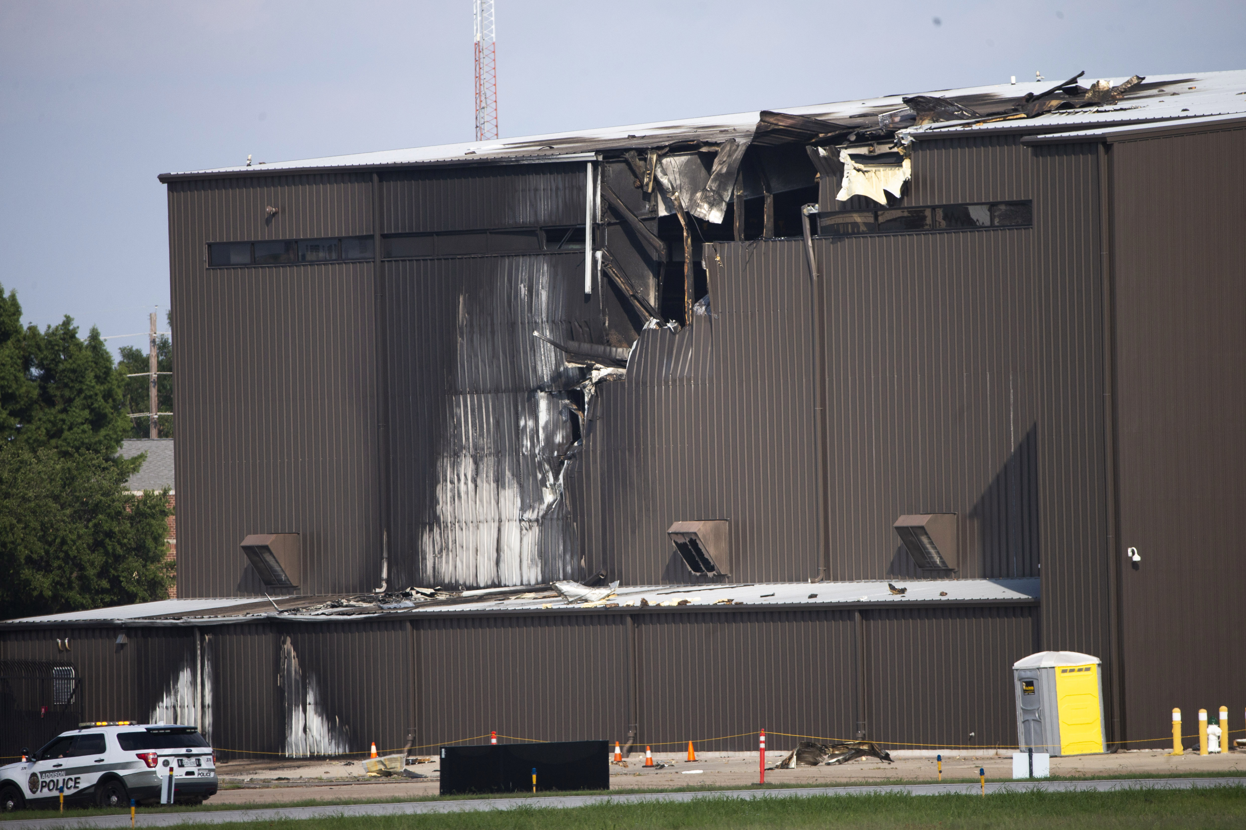 Pilot failed to control plane in Texas crash that killed 10