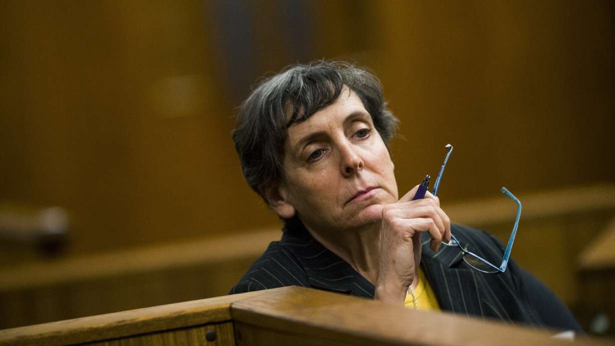 Only state official fired over Flint water wants job back