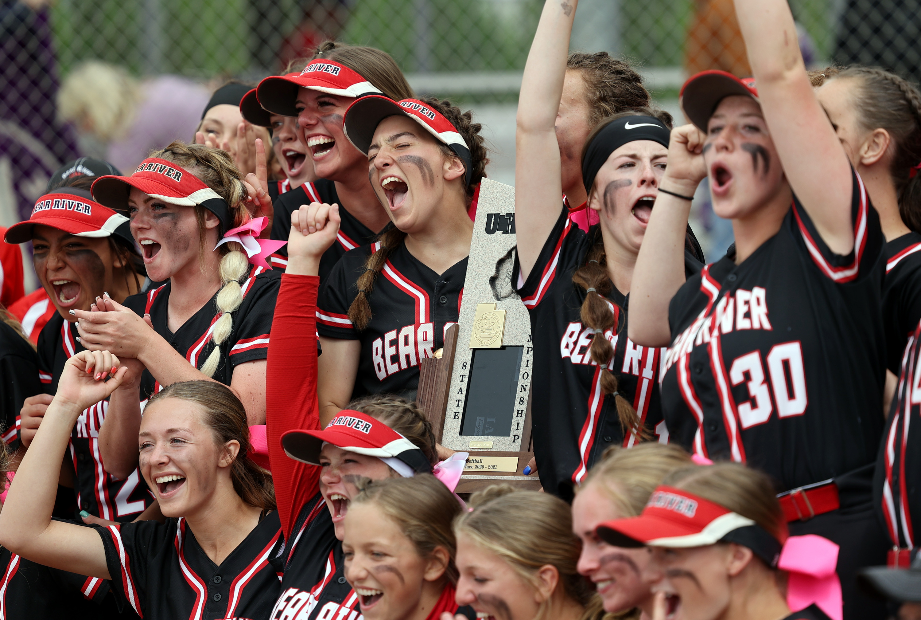 T-Swift and twin homers: Bear River takes 2 to top Tooele for 4A softball title - Vimarsana News