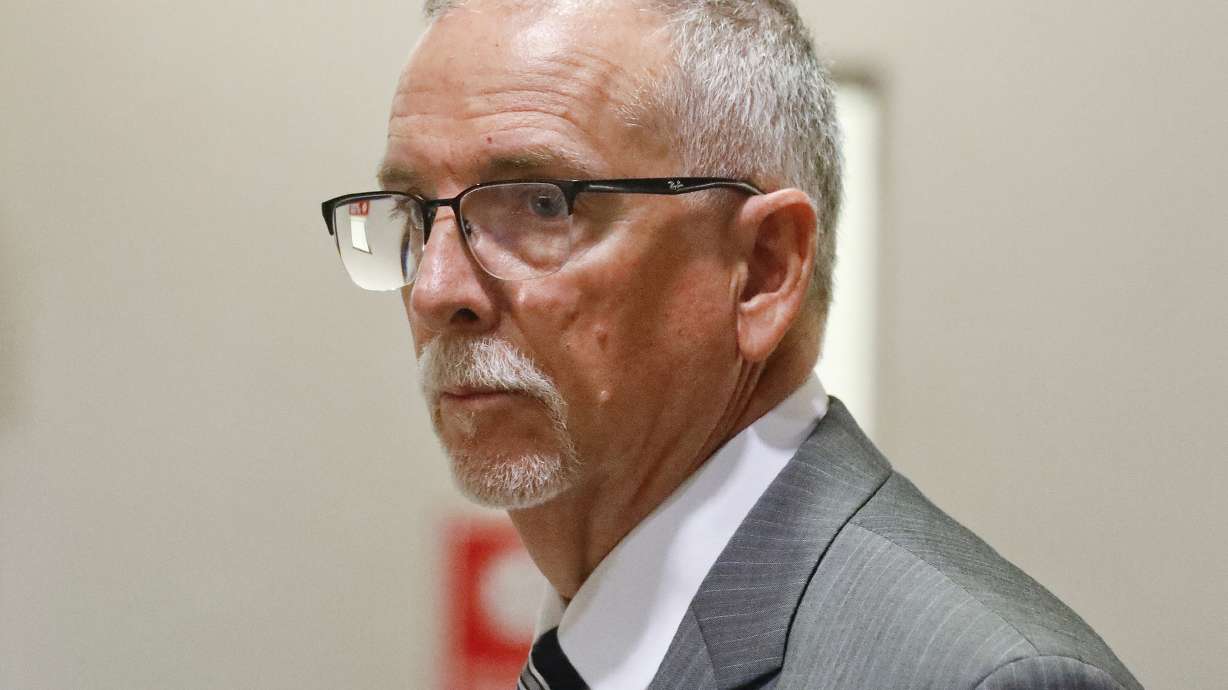 Grand jury indicts ex-UCLA doctor on 21 sexual abuse counts