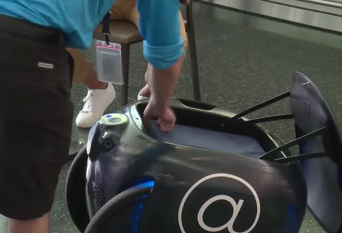 New robot offers SLC travelers contactless food ordering, delivery option