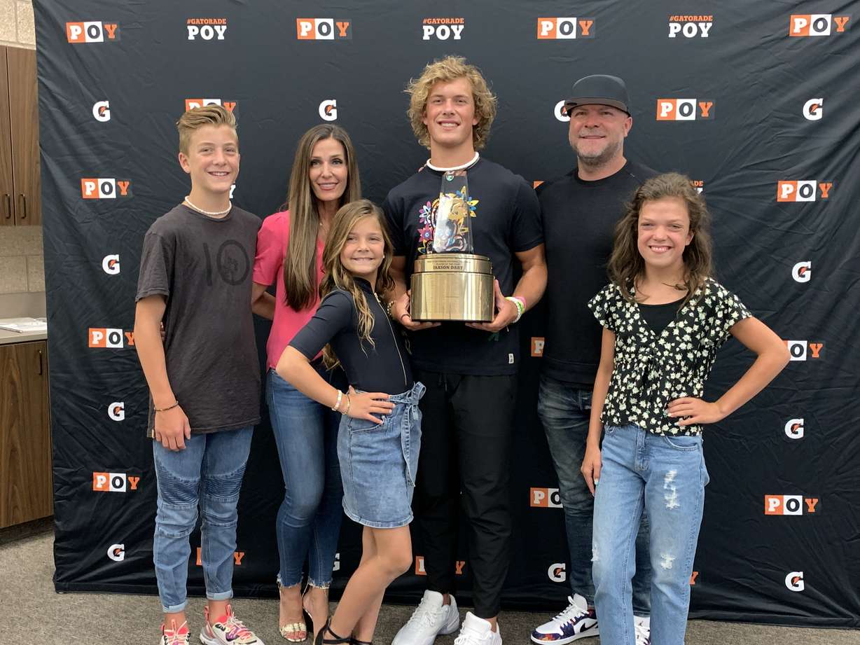 Jaxson Dart with his family after being named the 2020-21 Gatorade national high school football player of the year, Tuesday, May 25, 2021 in Draper.