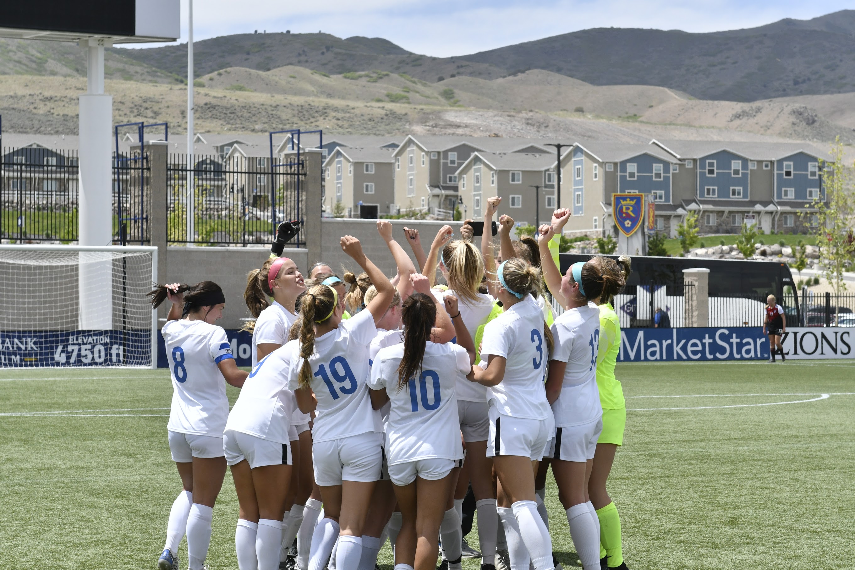 Salt Lake women's soccer celebrates the West division championship with a 1-0 win over Cochise College to advance to the NJCAA women's soccer national tournament.