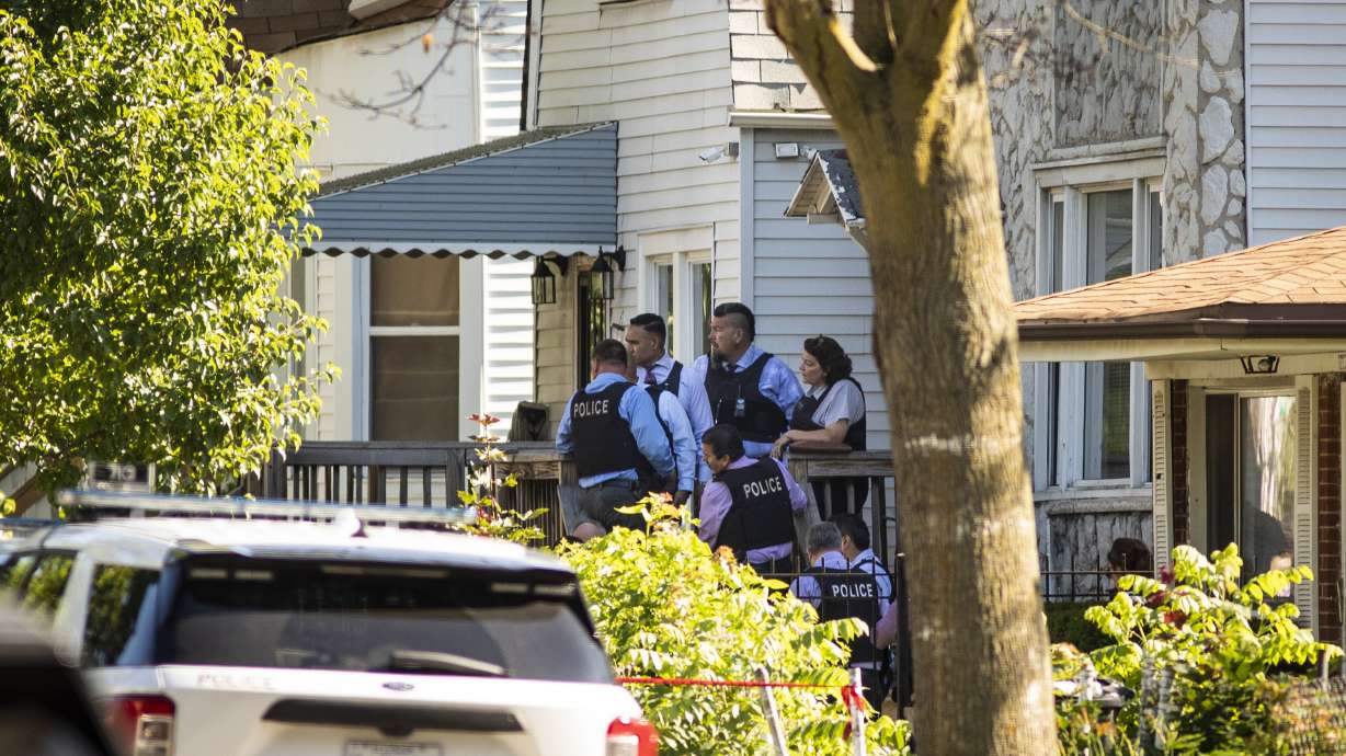 Hours after 4 killed in Chicago, 5 more hurt in shooting