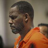 R. Kelly nears OK for new legal team for upcoming trial