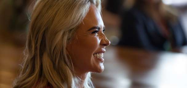 Utah mom launches gratitude campaign with goal of 10,000 thank-you cards