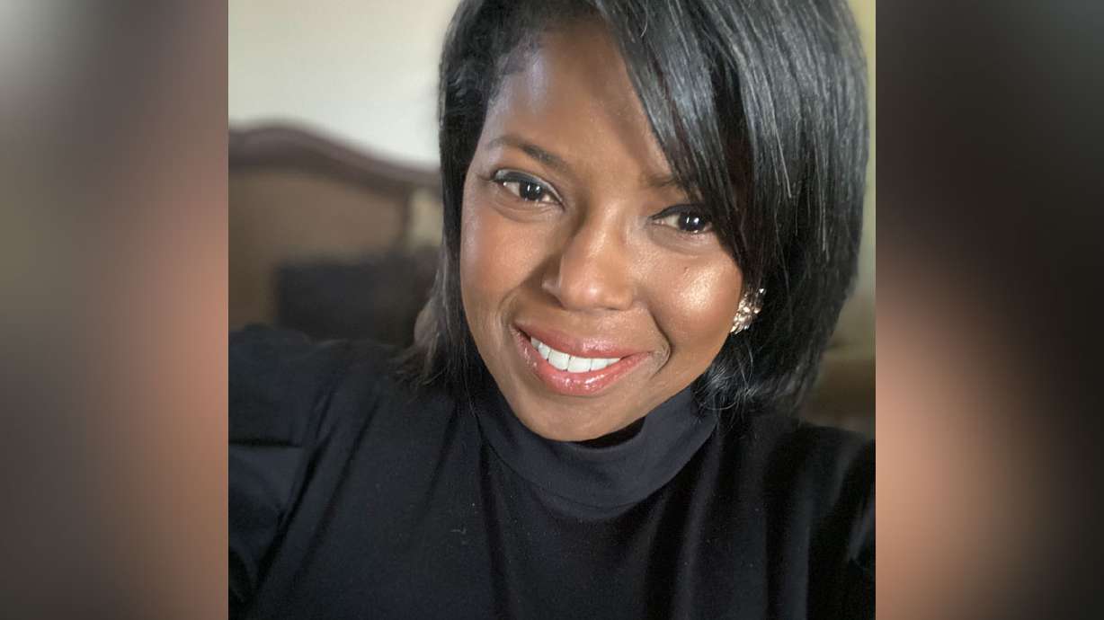 Nikki Walker, director of brand experience and community engagement at Domo, is one of 21 finalists for the 2021 Women Tech Awards.