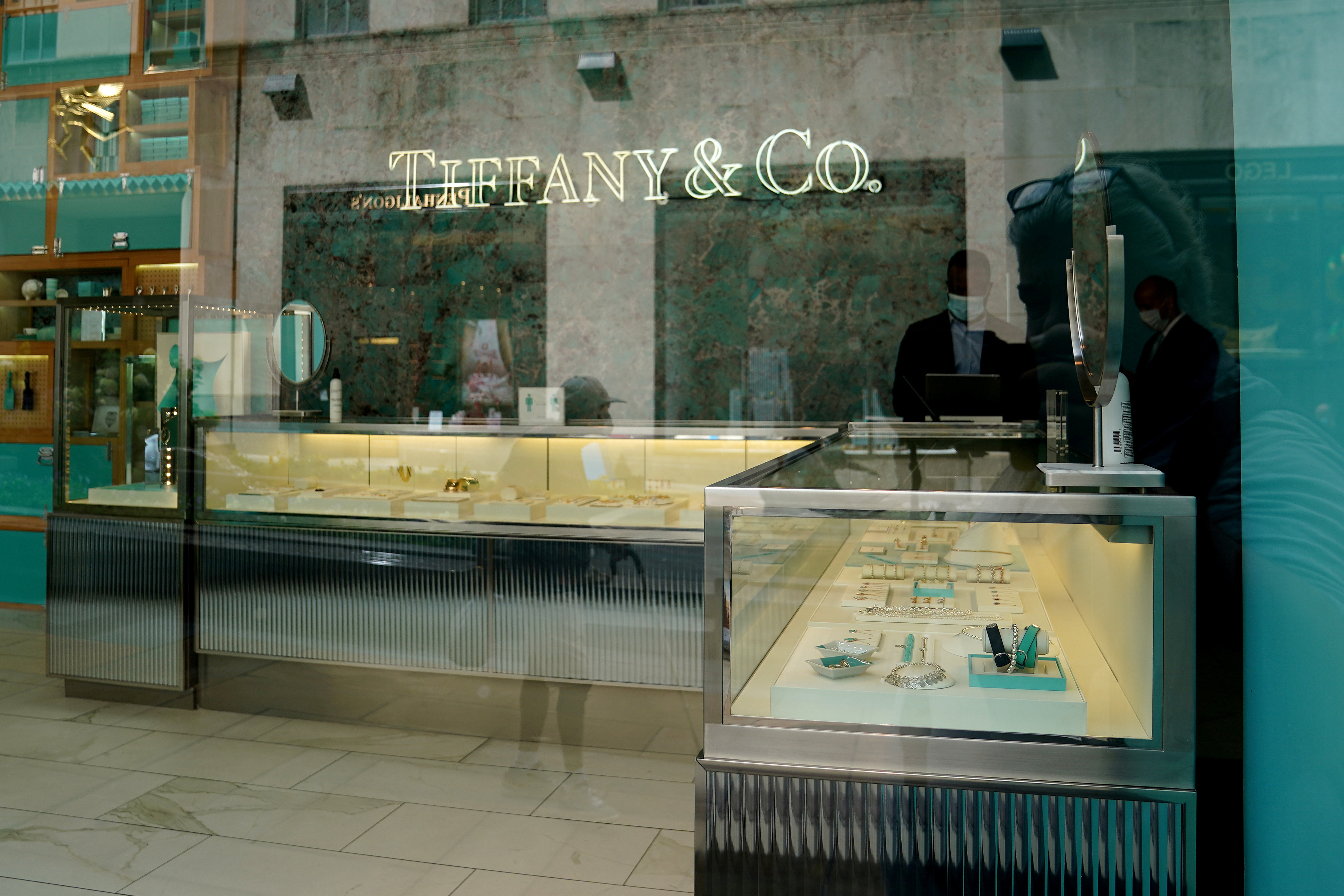 A Tiffany store is pictured in the Manhattan borough of New York City, New York, U.S., September 10, 2020. Tiffany and Costco have settled a lawsuit surrounding 'Tiffany' rings.