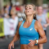 Utah woman who ran 5:25 mile at 9 months pregnant breaks Deseret News Half Marathon record