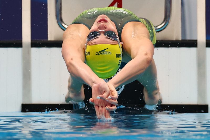 Tokyo 2020 Olympics - Swimming - Women's 100m Backstroke - Heats - Tokyo Aquatics Centre - Tokyo, Japan - July 25, 2021.  Kaylee McKeown of Australia in action